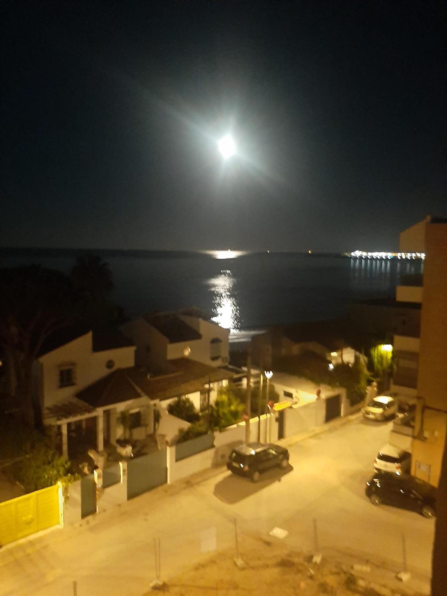 Vista Al Mar Calle Ciruela Apartment